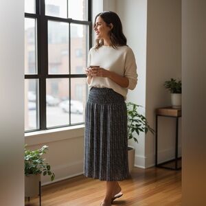 Banana Republic Blue and White Patterned Skirt